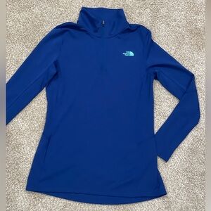 The North Face women's bright blue Flashdry 1/4 zip